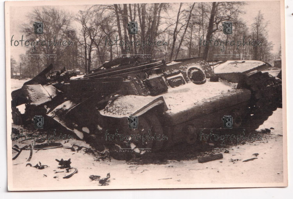 orginal Foto 2. Weltkrieg Russland vor Leningrad Panzer Tank 1941. (2)