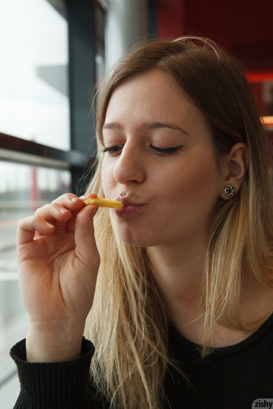 full_041_1450480956186726