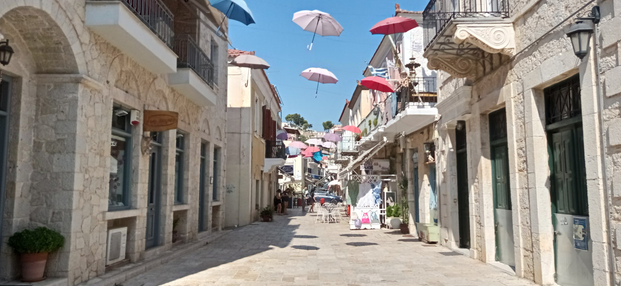 Παράλιο Άστρος