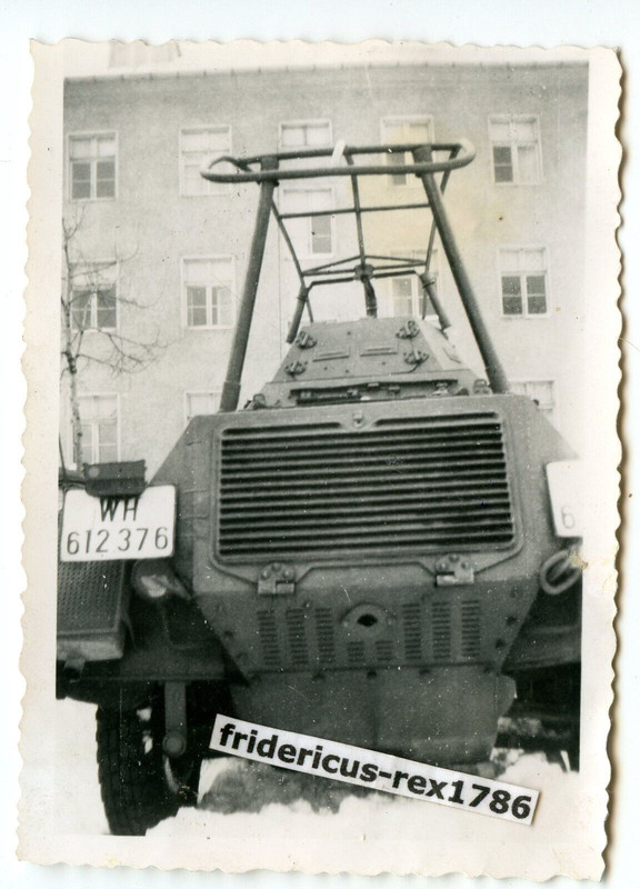 G24 Foto 1.Pz.Sp.Kp. schw Panzerspähwagen 8 Rad Sd. Kfz. 234 Kennung von hinten