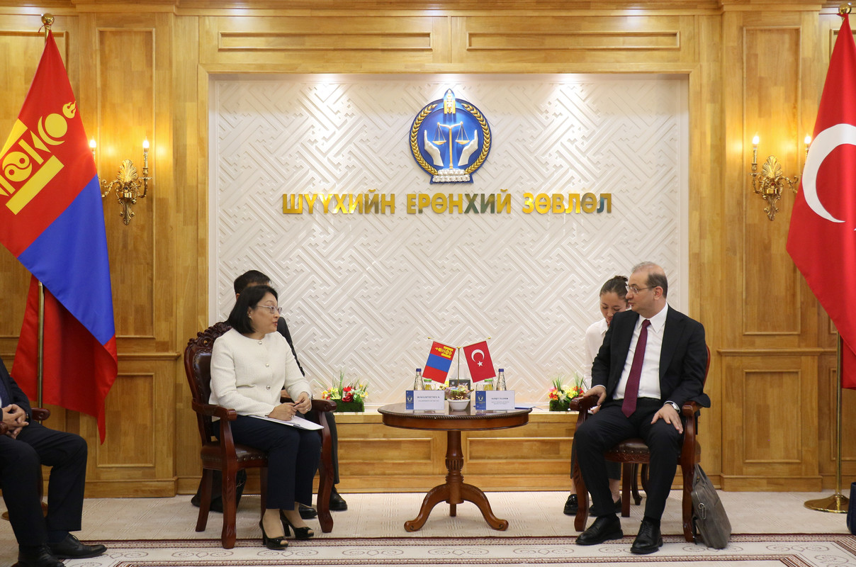 Бүгд Найрамдах Турк улсын хууль зүйн яам, шүүхийн академийн төлөөлөгчдийг хүлээн авч уулзав
