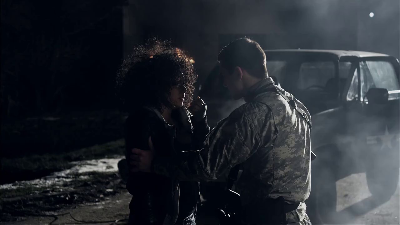 Code-Red-2013-Hindi-Web-Rip-720p-x264-AVC-AAC-2ch-mkv-0005