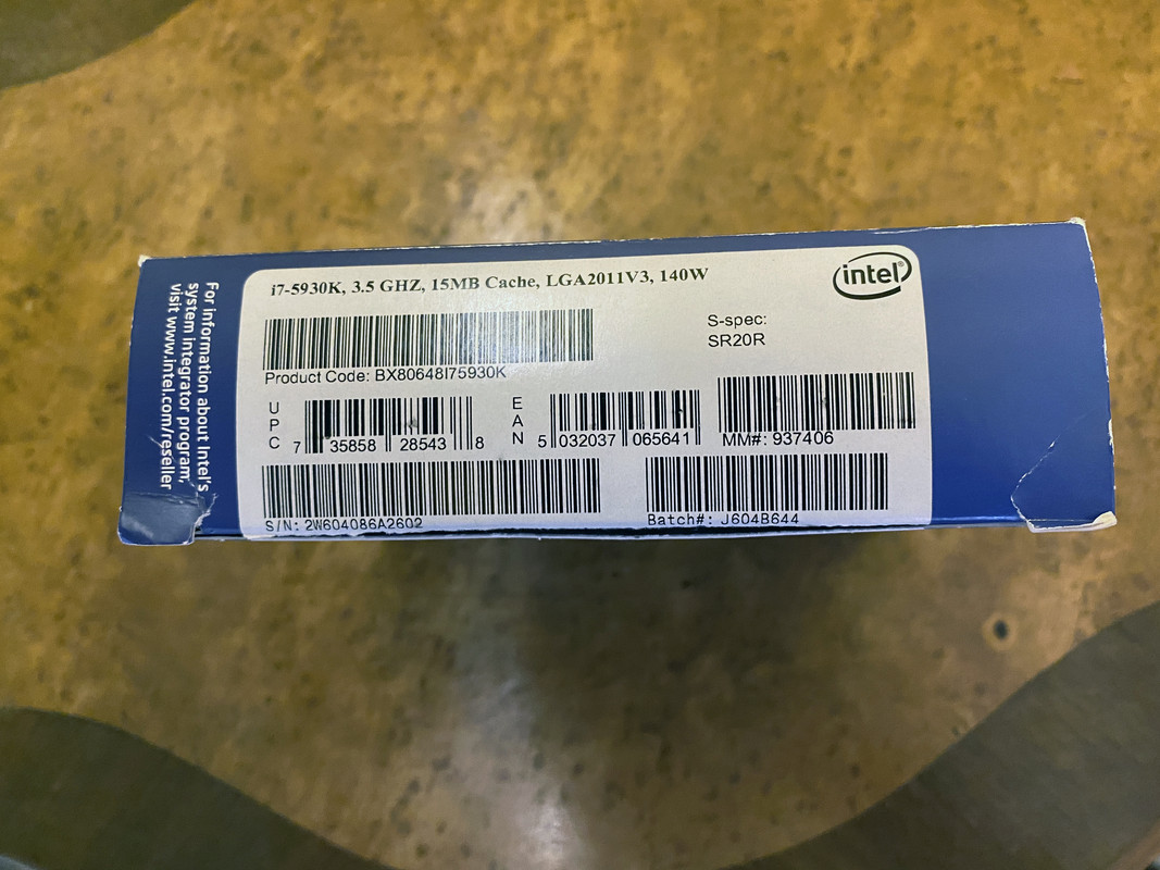 Intel Core i7 5930K scatola 2