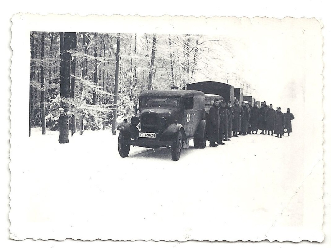 Orig.Foto Sanitäts - Auto Rotes Kreuz LKW Kolonn