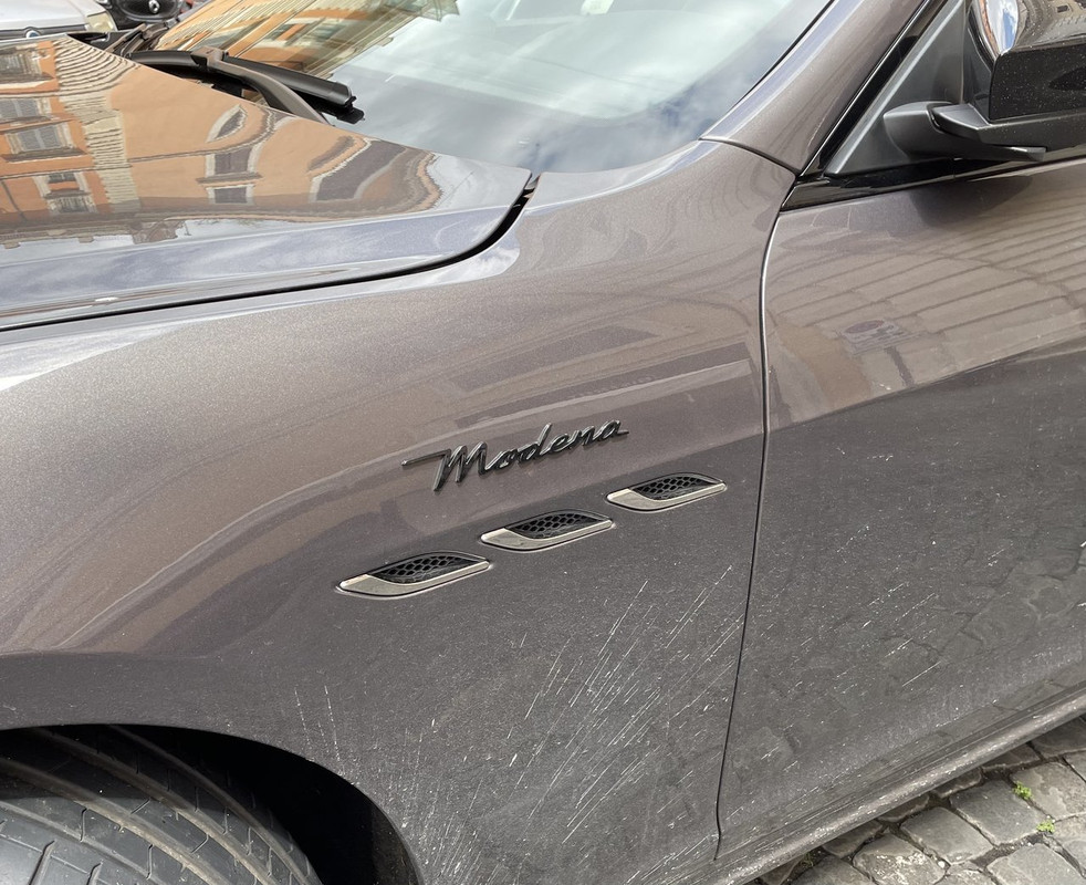 602E3A80-8E6B-4DC7-B2C8-E682AA1E0A95