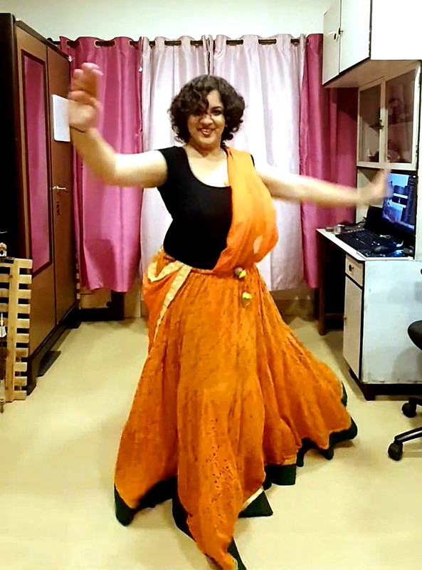 Desi Lady Huge Jiggling boobs.divx_snapshot_00.01.476