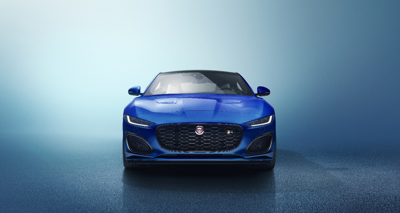 Jag_F-TYPE_R_21MY_Image_Studio_Exterior_Velocity_Blue_02.12.19_0