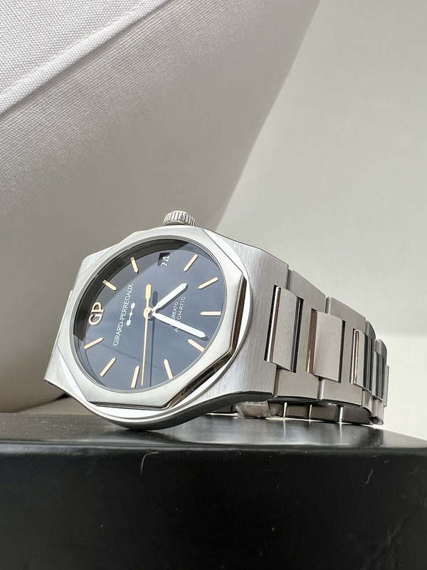 56D1FFC5-421C-4495-B51F-1A930482C4A4