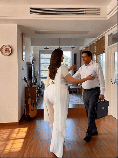 [Image: giff-54.gif]