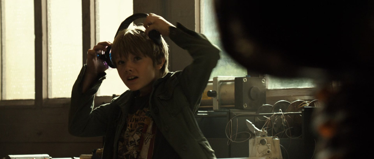 Real Steel (2011) + Extras (1080p BluRay x265 HEVC 10bit EAC3 7.1 English + French + Spanish SAMPA) [QxR]