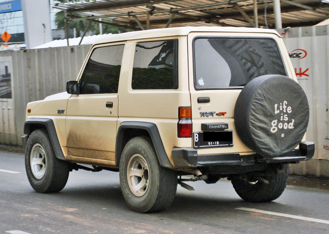 Daihatsu_Taft_(rear),_Jakarta