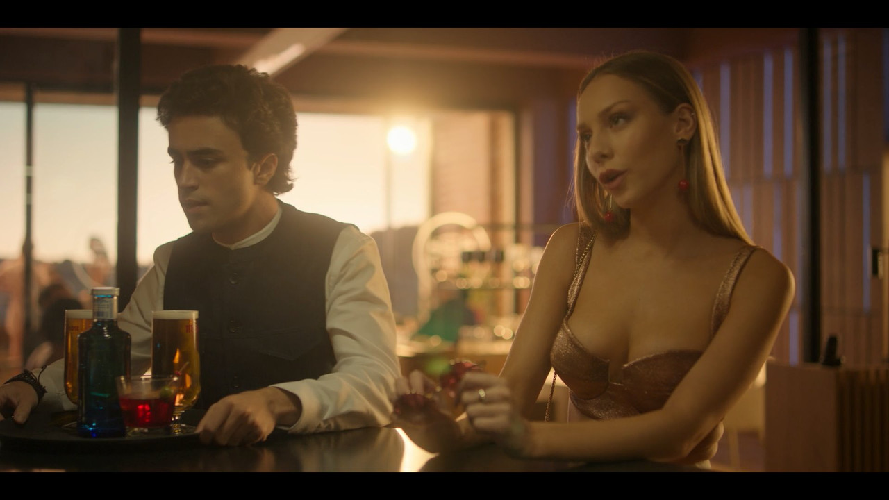 Elite.Short.Stories.Carla.Samuel.S01.1080p.NF.mkv_snapshot_11.28_[2021.08.31_13.21.53]