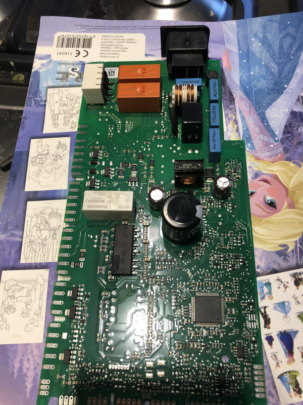 C3BDF1D5-1FAA-4086-9ACF-1B1A6B8FC972