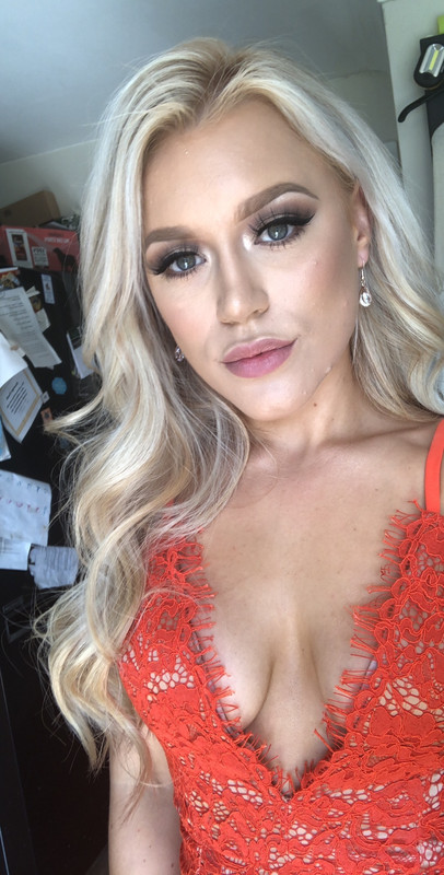 💢💢ELLE BROOKE💢💢