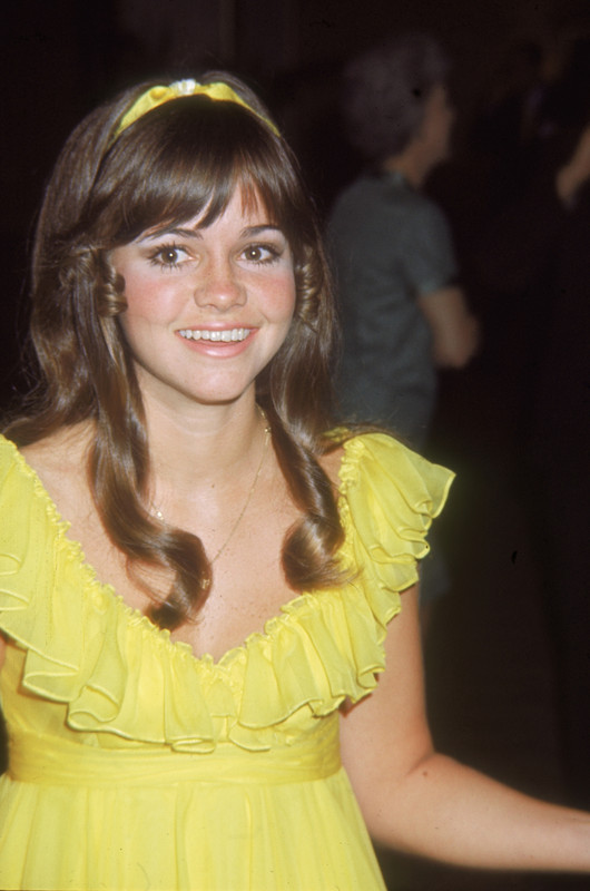 Sally_Field_b02