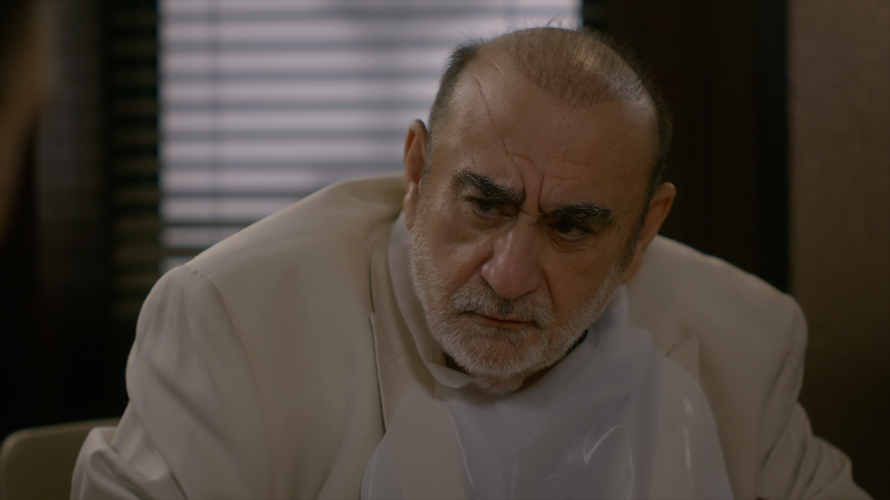 Cobra.Kai.S01E05.Counterbalance.1080p.10bit.BluRay.AAC5.1.HEVC-Vyndros.mkv_snapshot_04.57_[2020.12.2