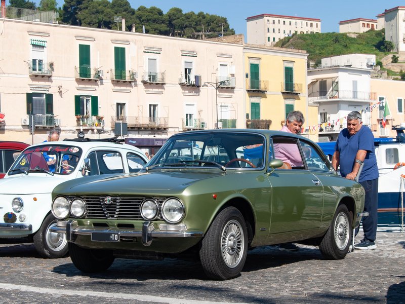 5-Alfa-Romeo-Giulia-105-GT-2-0-Veloce-73-4