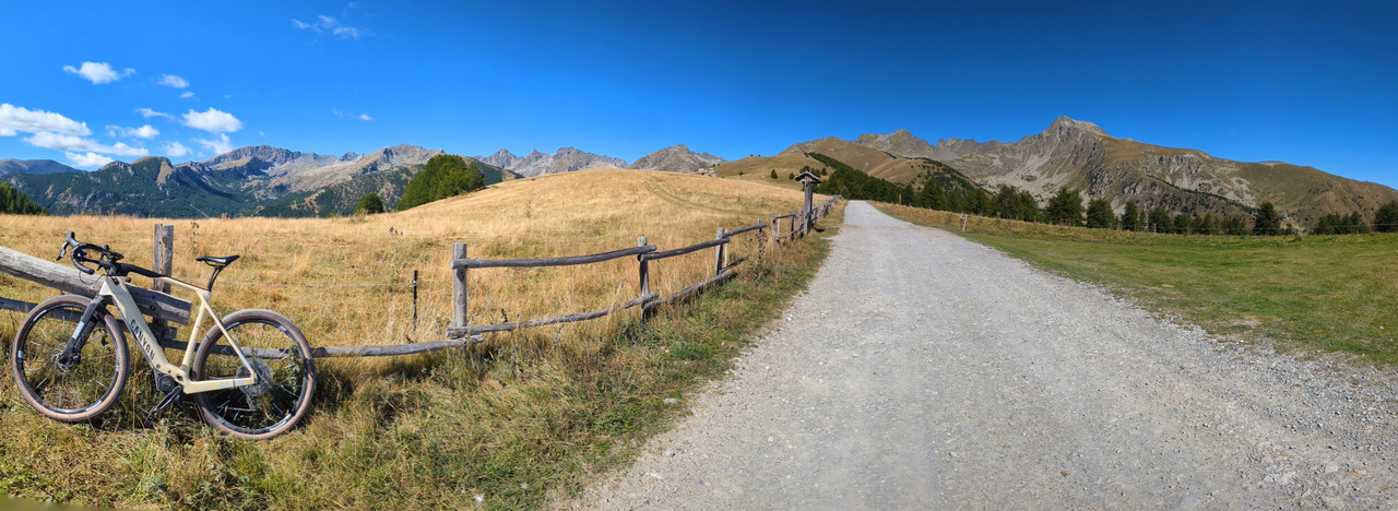 https://i.postimg.cc/j5g39Cwm/PXL-20250830-090631697-PANO.jpg
