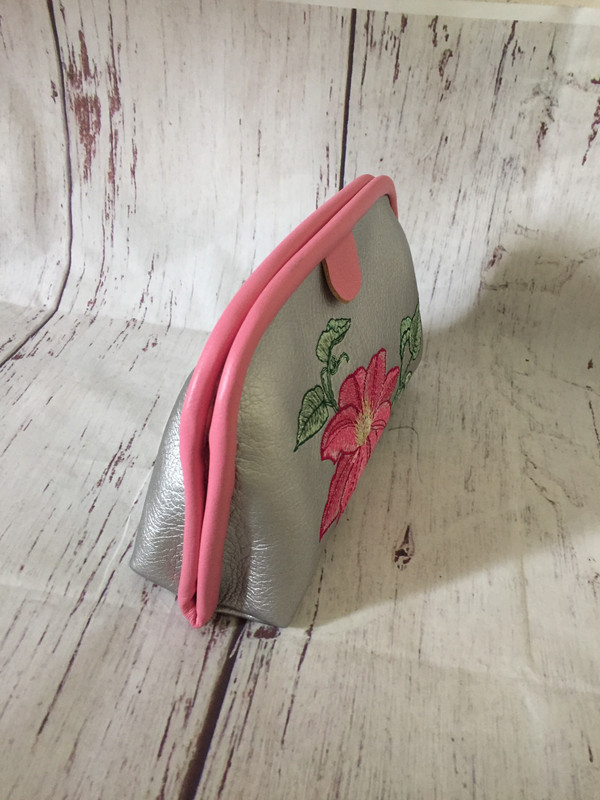 280849F5-7DBA-4AB2-9CCD-9E8CE4CA27E4