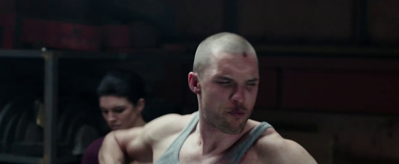 Deadpool-2016-Hindi-720p-x264-AVC-AAC-6ch-mkv-0004