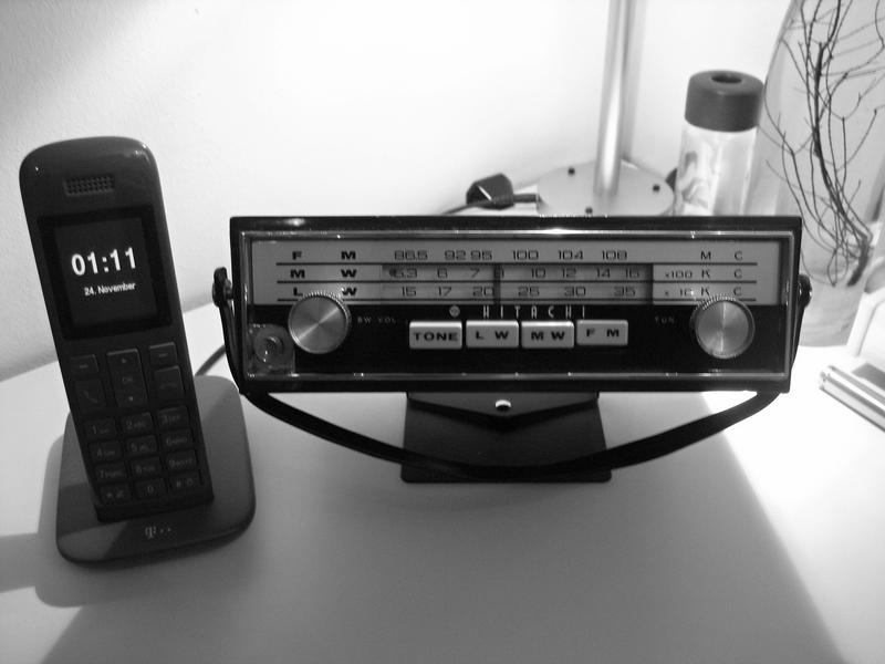 [Bild: HITACHi-Car-Radio-KM-900-T-003-2.jpg]