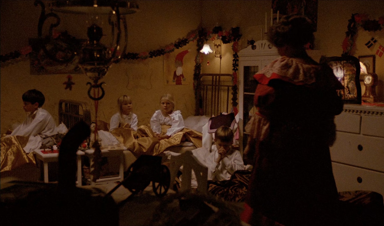 Fanny and Alexander 1982 Criterion (1080p x265 10bit Tigole).mkv