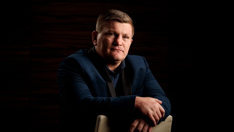 Мениджърът на Рики Хатън намекна, че смъртта му е била самоубийство