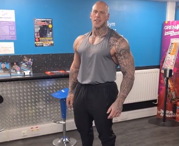 Мартин Форд тежи 140 кг. преди боя с &#039;Иранския Хълк&#039;