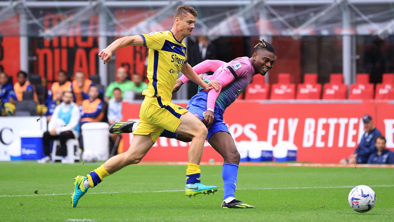 Nhận định, soi kèo AC Milan vs Hellas Verona, 18h30 ngày 28/12 