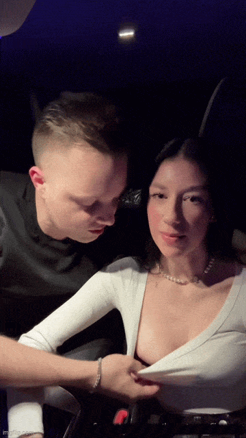 [Image: 9yb9sc.gif]