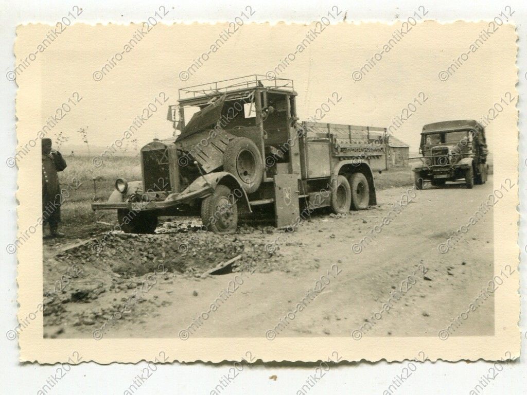 Foto, zerstörter LKW, Funkmesswagen bei Shitomir
