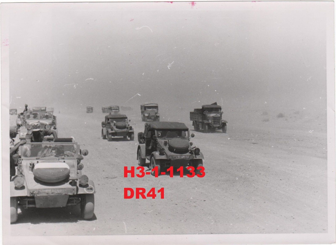 Kübelwagen d. Afrikakorps mit Wappen - Takt.Zeic