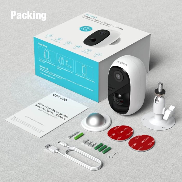 Un detalle de la cámara mostrando el lente 1080p y el micrófono/altavoz para el audio bidireccional.