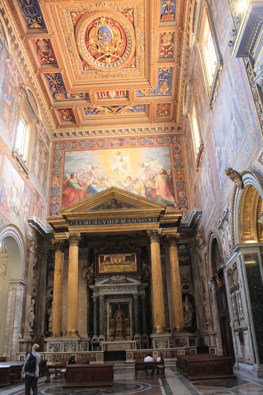 12 ЛатеранВнутри