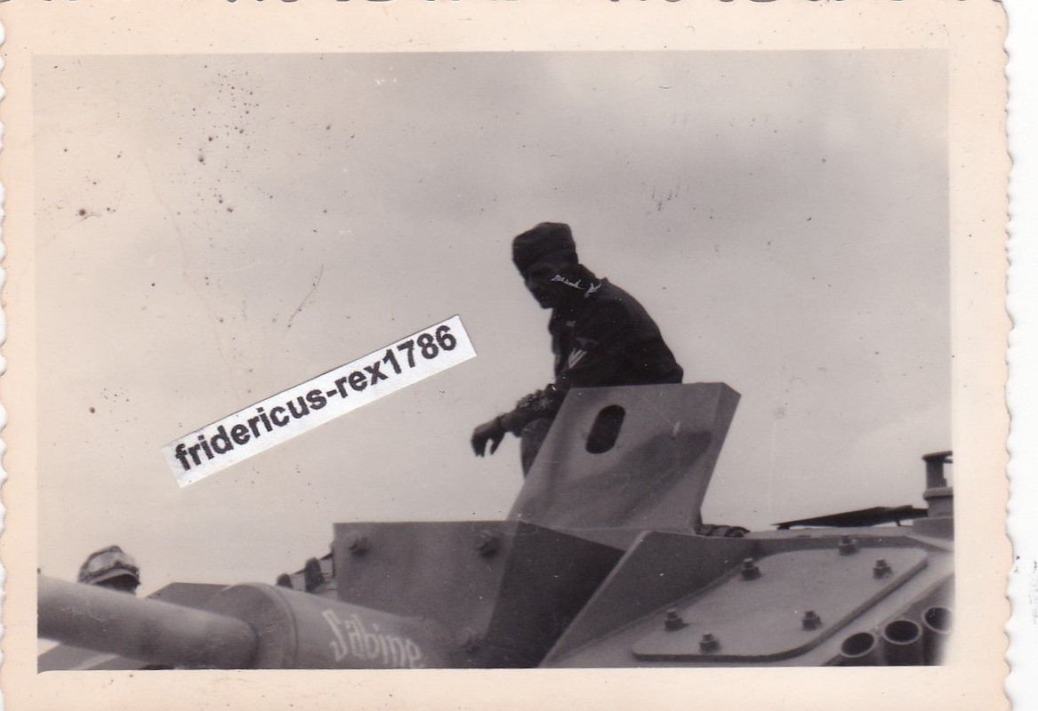 Foto elite Sturmgeschütz III Sd.Kfz.142 mit Name Sabine