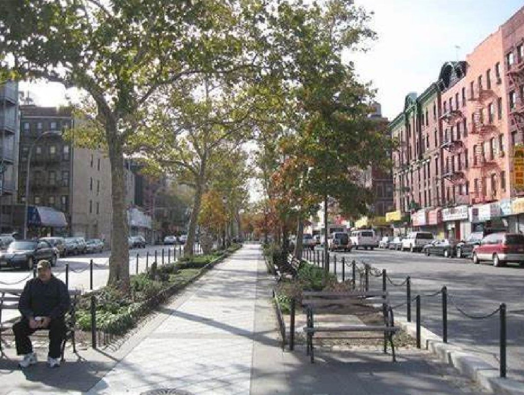 pedestrian-refuge-island2