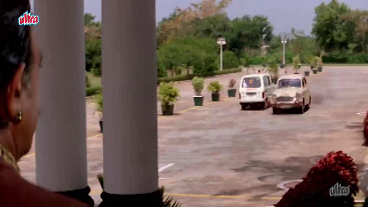 Kartavya-1995-WEBRip-Hindi-720p-x264-AVC-AAC-2-0-mkv-0004