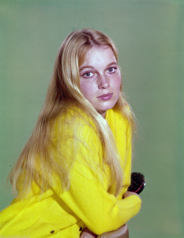 mia_farrow_b95