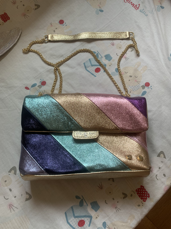 AA3D606C-5B5E-46FE-9279-3076ADEE82B7