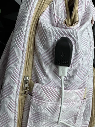 Momshell bag exterior view