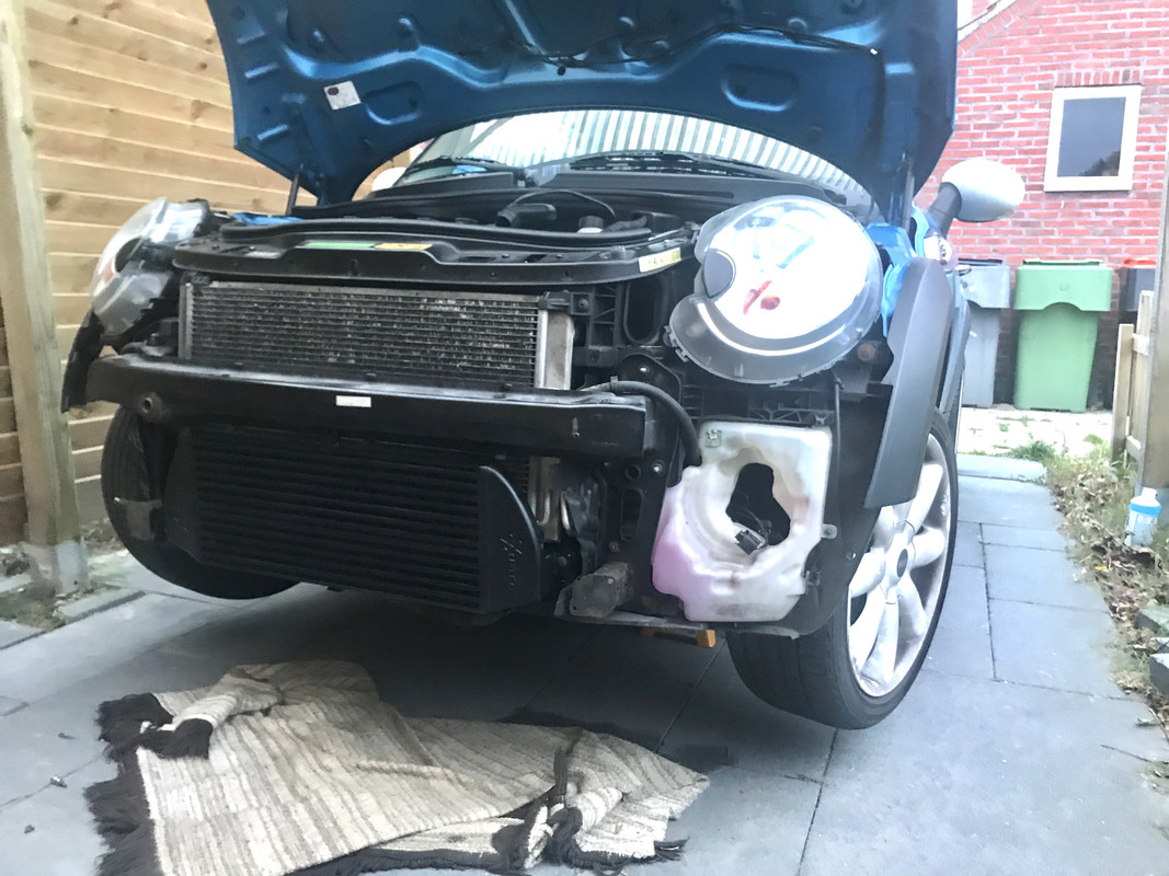 43EE05A2-4F6A-46B8-8DCD-39E9E9C6833B