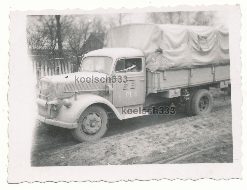 Foto Sturmgeschütz Brigade 322 Ostrowiec Opel Bl