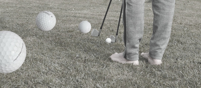blacknwhitegolfsw-ing.jpg