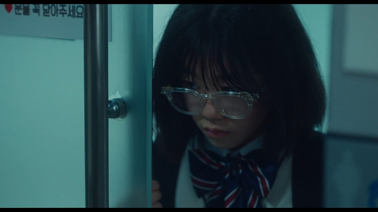 Dù tôi không phải người hùng_S01E02_Tập 2 2024 Vie WEB-DL.mkv_snapshot_00.53.19.363