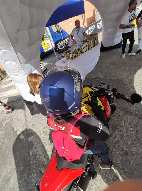 69B37DE7-DD52-437B-9355-04D68A23D196