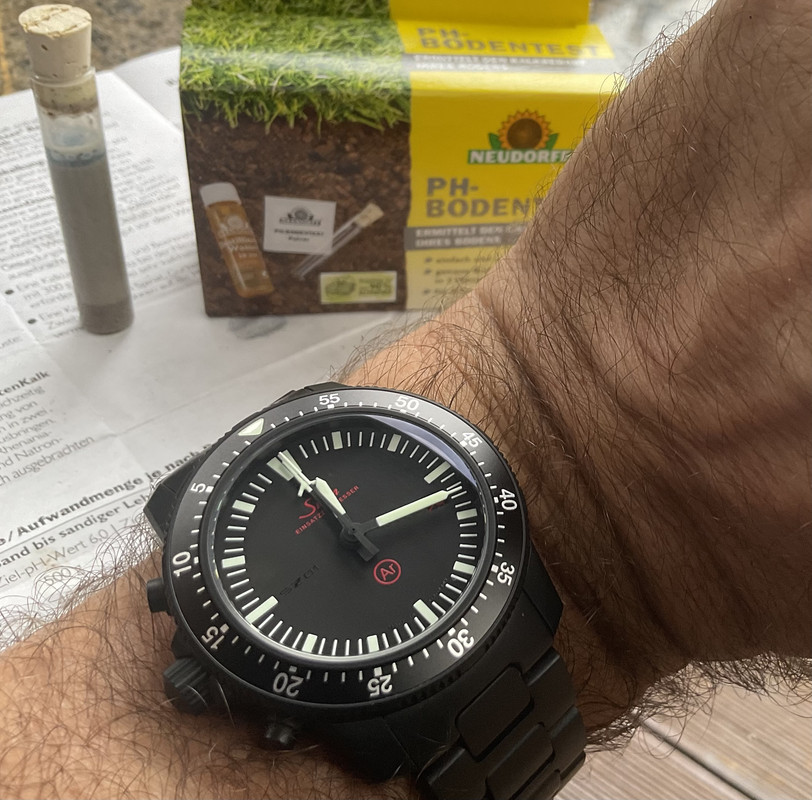 DEF4DCA1-F223-4415-99CC-951D60567903