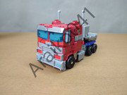 Rise-Of-The-Beasts-Mainline-Voyager-Optimus-Prime-In-Hand-Images-2