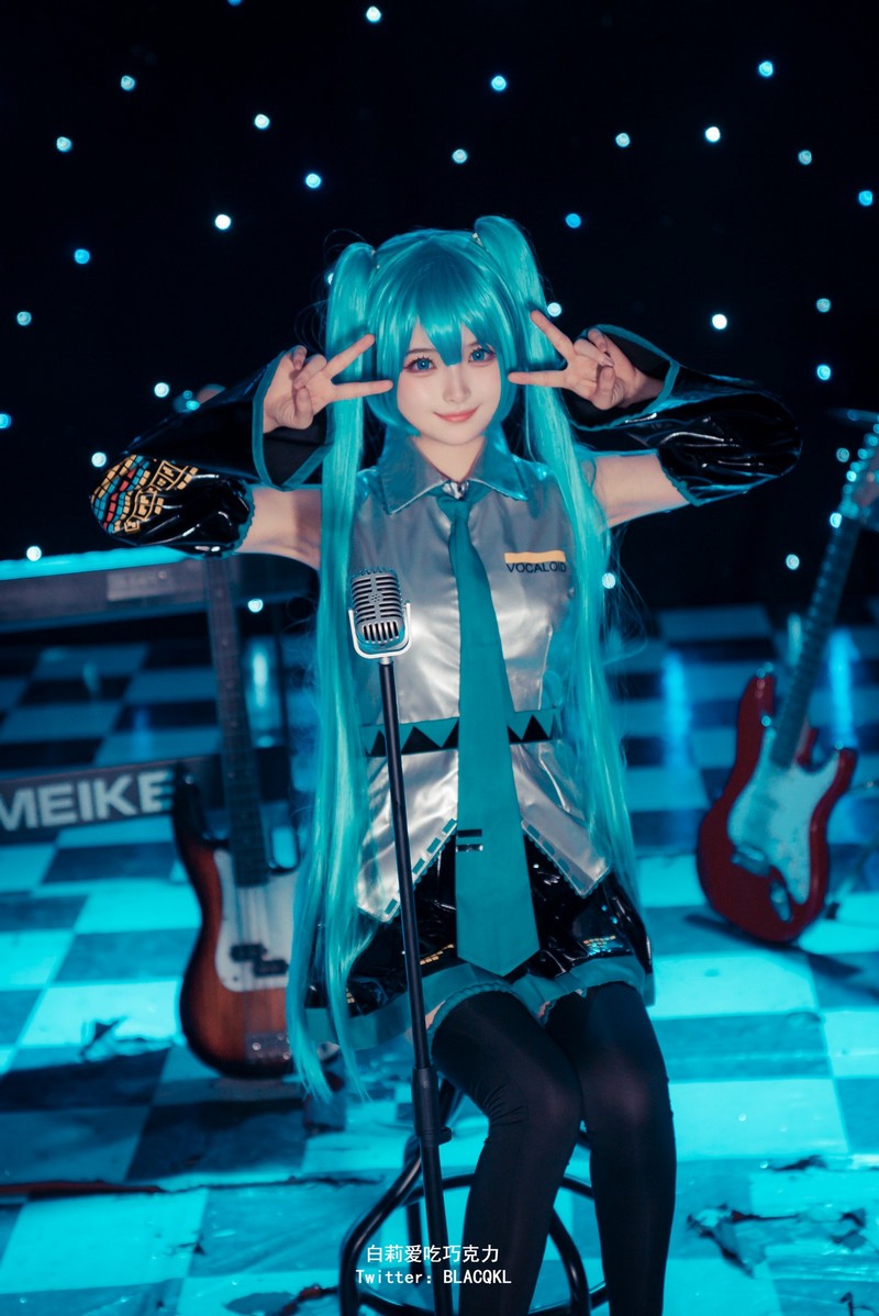 白莉爱吃巧克力 初音未来 Miku Cosplay 写真集【87P｜762MB】插图7