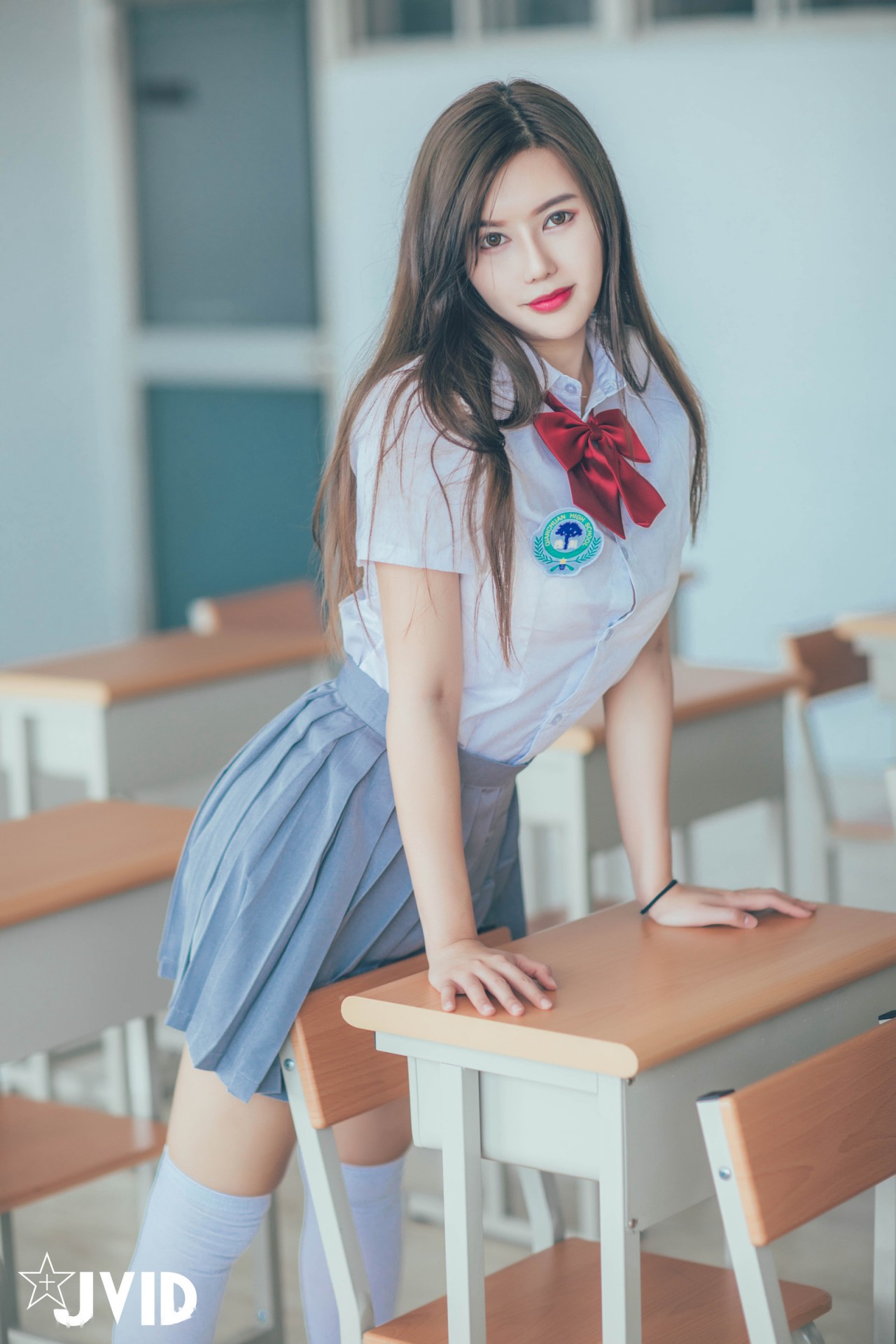 JVID木木森校园系写真，清新和活力气质妹子，千万男人的女神插图8
