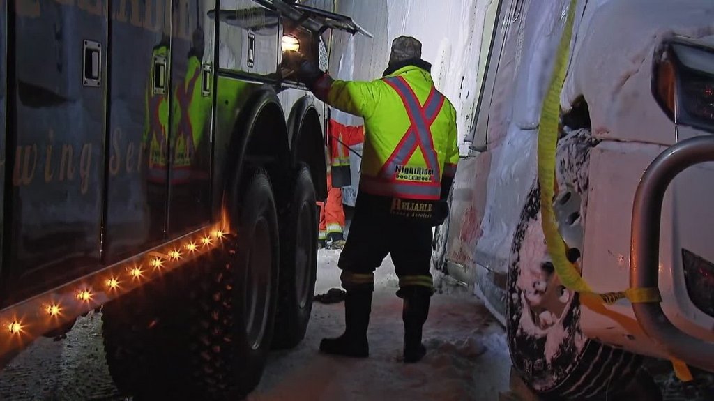 [Image: vyf12sr4dpj5.jpg]